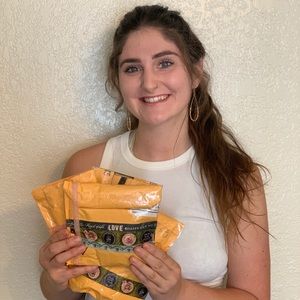 MEET YOUR POSHER!! Let's be friends :-)